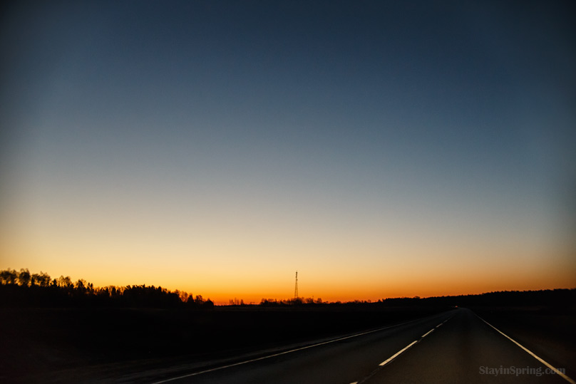 Рассвет по дороге в Вильнюс